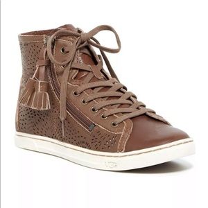 NWOT UGG Blaney Perforated Leather High-Top